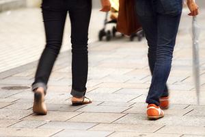 パーカーは使い勝手の良いアウター