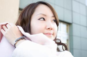 2024年版：プルオーバーパーカーの選び方とコーデ術｜全ての季節に最適な一着を見つけるための完全ガイド